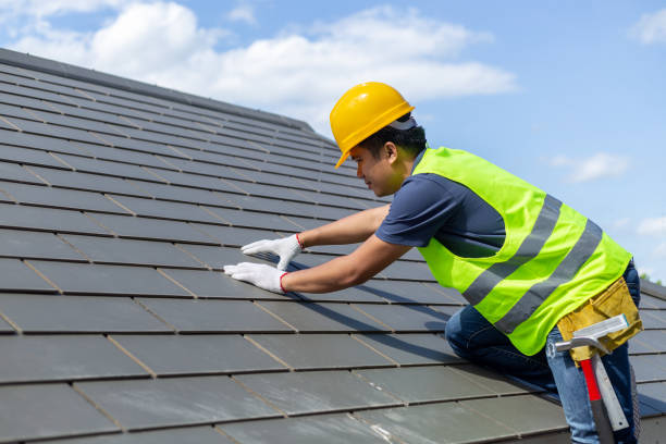 Best Shingle Roofing Installation  in Menasha, WI