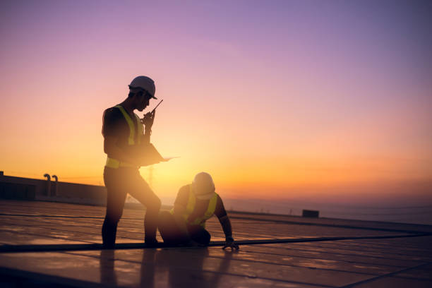 Best Metal Roofing Contractor  in Menasha, WI